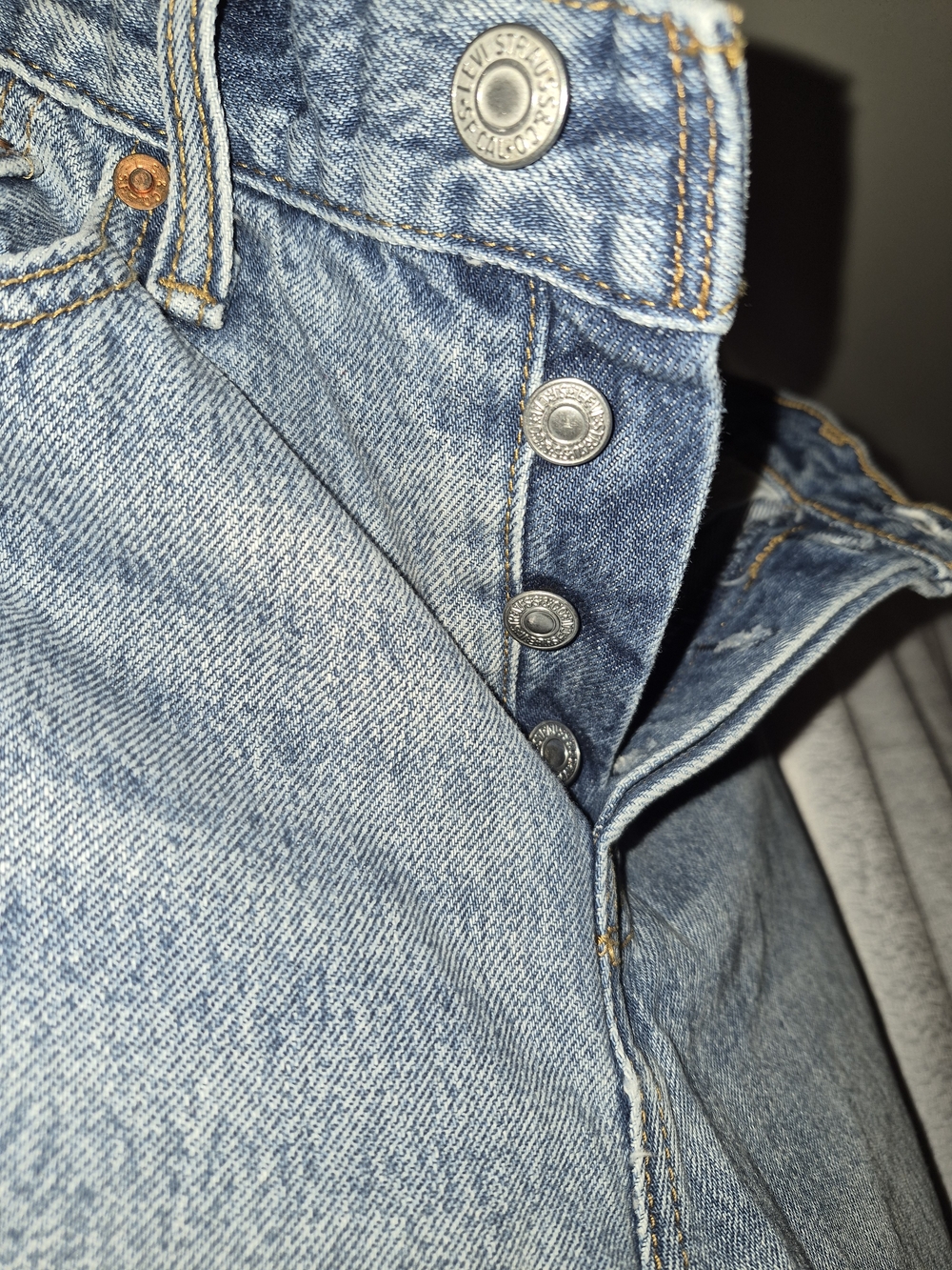 Levi's With The Big E Womens Light Blue Denim Jeans - Classic Fit - Picture 6 of 7